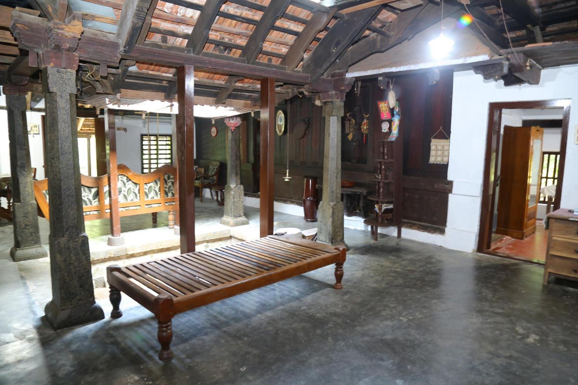 The Mana-Heritage Stay - Chengazhimattam Mana كوتايم المظهر الخارجي الصورة